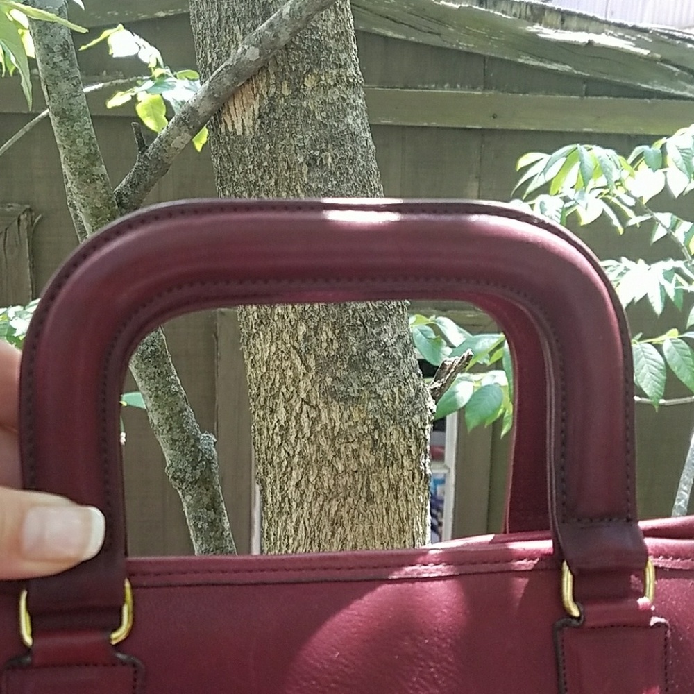 Red - Picture 6 of 8